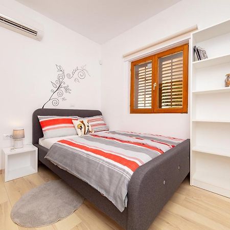 Al Pino Blue Property Premantura Dış mekan fotoğraf