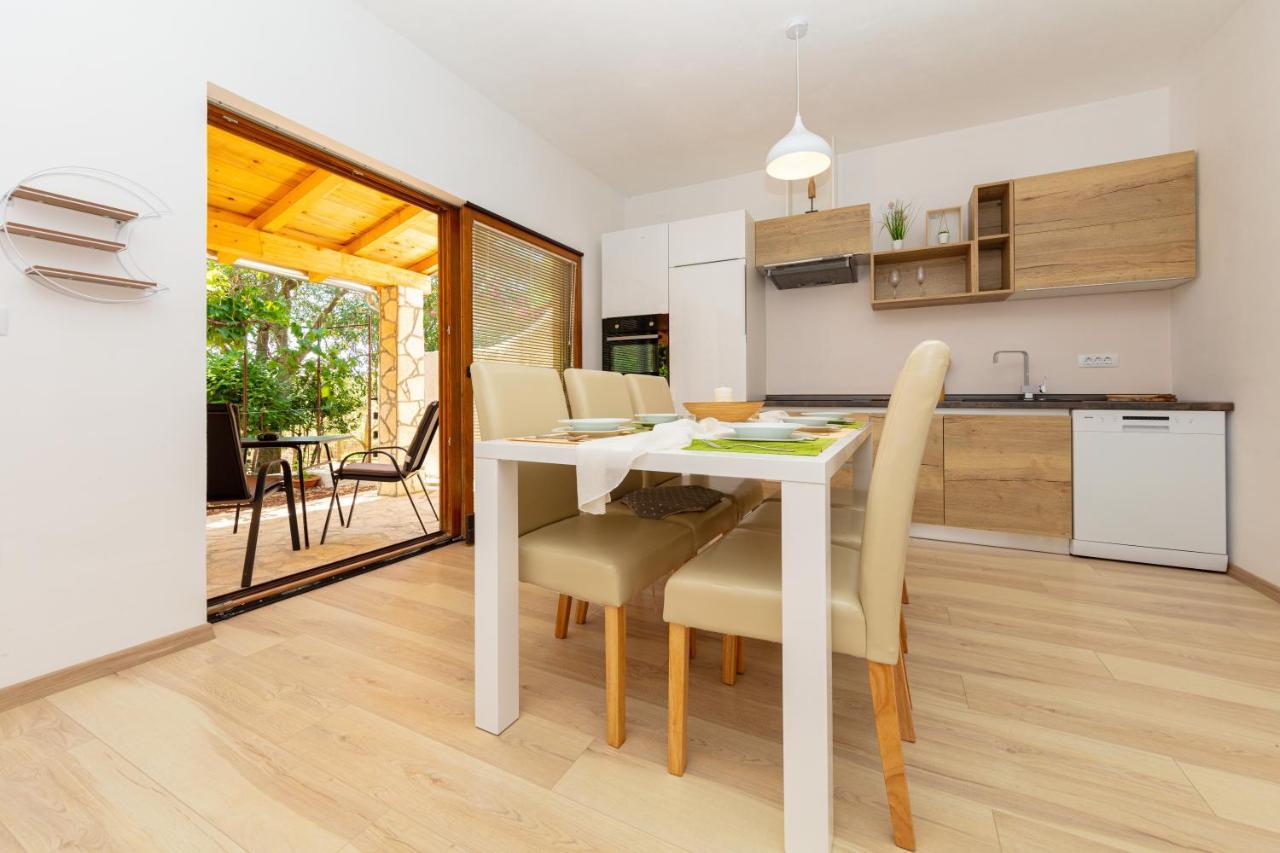 Al Pino Blue Property Premantura Dış mekan fotoğraf